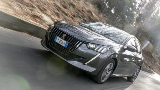 La Peugeot 208 in listino da 16.750 euro (13.250 con rottamazione, 15.000 senza)