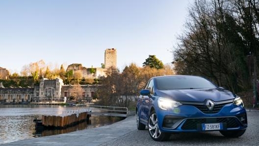 Renault Clio: il listino parte della TCe 100 cavalli parte da 16.300 euro (12.800 con incentivo pieno, 14.550 senza rottamazione)