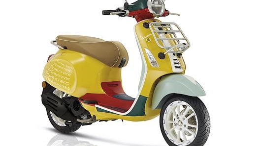 Colori e finiture cromate contraddistinguono la Vespa Primavera Sean Wotherspoon