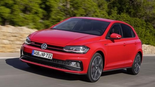 Il prezzo di listino della Polo 1.6 TDI BMT 95 CV Comfortline parte da 21.450 euro, che scendono a 17.950 euro con l’incentivo pieno, 19.700 senza la rottamazione