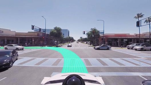 La strada vista dalla telecamera superiore di una auto di Waymo