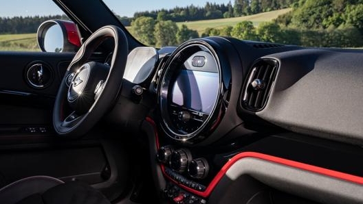 Gli interni di nuova Mini Countryman JCW 2021