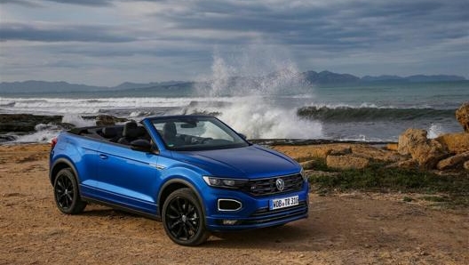 Il design di T-Roc Cabriolet è molto moderno e giovanile