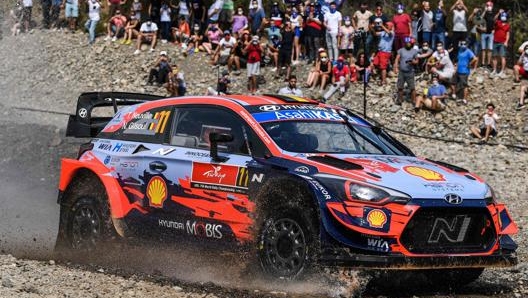 Una foratura nella prima prova speciale del mattino ha impedito a Thierry Neuville di conquistare la vittoria. Afp