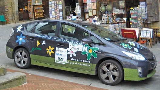 Una Toyota Prius convertita al sistema Trifuel