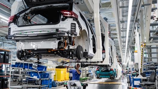 Una linea di produzione della Volkswagen ID.3 a Zwickau. Getty