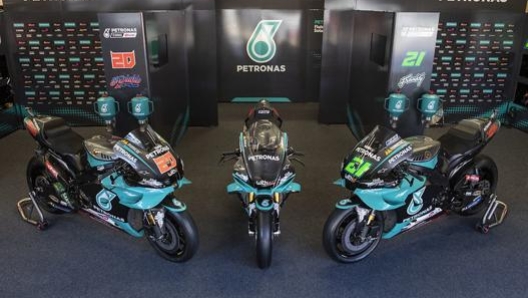 La Yamaha YZF R1 Petronas è stata presentata nei box del circuito di Zwelteg