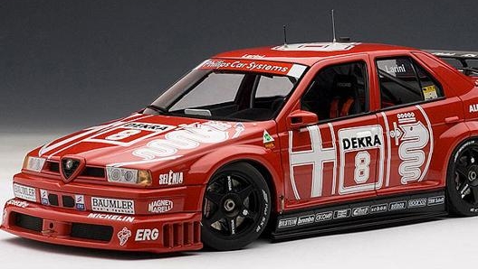 L’Alfa Romeo 155 da DTM di Nicola Larini protagonista di tante vittorie sui circuiti di tutto il mondo