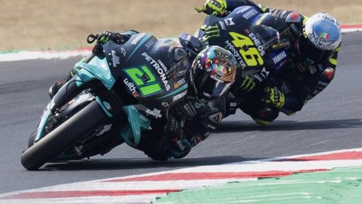 Franco Morbidelli davanti a Valentino Rossi. Getty