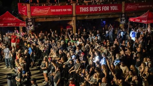 Uno dei concerti che si sono svolti allo Sturgis Motorcycle Rally. Ap