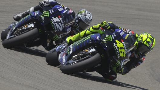 Rossi e Viñales durante le prove libere