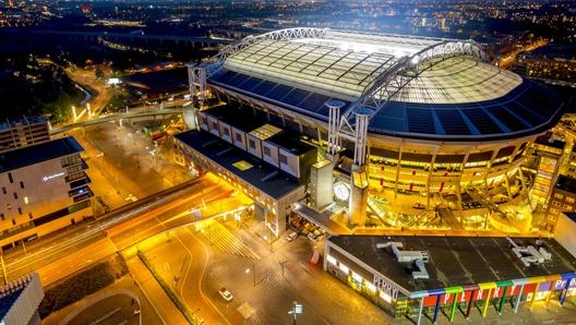 Le vecchie batterie Nissan contribuiscono a dare energia allo stadio dell’Ajax ed al quartiere di Amsterdam che lo ospita