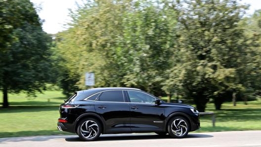 DS 7 Crossback E-Tense 4x4 ha un passo di 2.738 millimetri