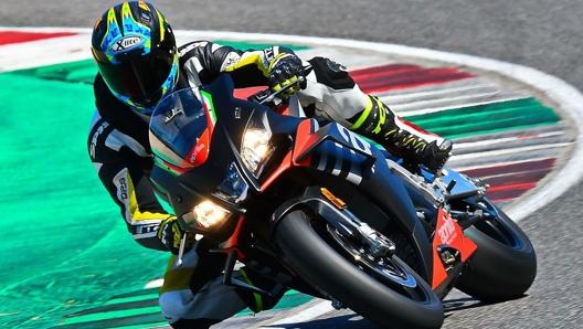 L’ambiente ideale per la Aprilia Rsv4 1100 Factory 2020? Ovviamente la pista!