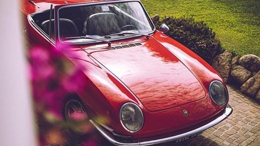 La Fiat 850 Spider, il regalo da parte di Fabrizio Giugiaro al padre per gli 82 anni. Foto:quicklizzard