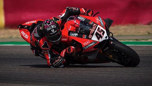 Scott Redding vince Gara-1 del GP di Aragon