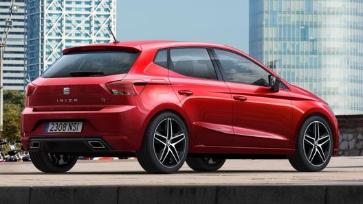 Seat Ibiza, il motore Tsi 150 Cv è abbinato al cambio automatico Dsg 7 rapporti.