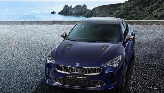 Il design della nuova Kia Stinger spinge sulla decisione