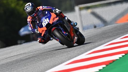 Miguel Oliveira centra la sua prima vittoria in moto GP.