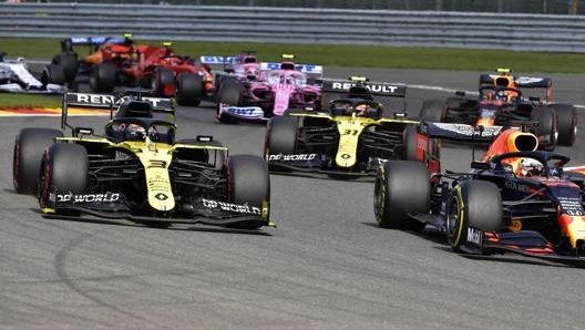 La Renault in azione nel GP Belgio. Lapresse