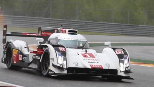 Audi R18 e-tron quattro con motore ibrido