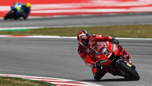 Danilo Petrucci in curva 12 l’anno scorso. Dietro di lui, in lontananza, una Suzuki in uscita da curva 10. Getty