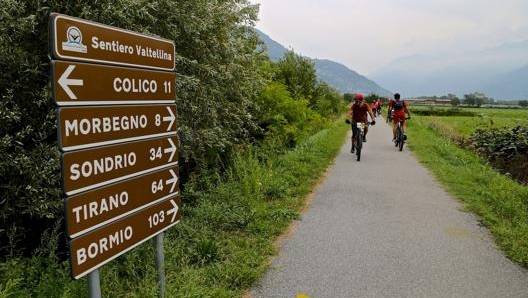 Uno degli accessi al Sentiero Valtellina in località Mantello (So). Masperi