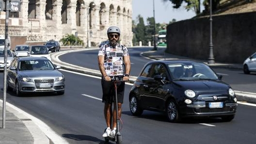 Dal 4 novembre si potrà chiedere il rimborso del bonus mobilità. LaPresse