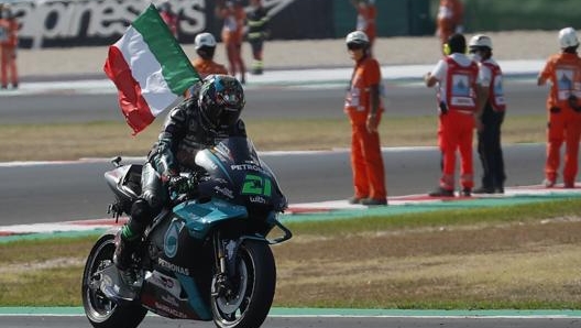 Franco Morbidelli festeggia il successo di Misano. Ap