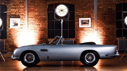 Come la vera Aston Martin, anche questa DB5 in miniatura verrà prodotta in 1.059 esemplari.