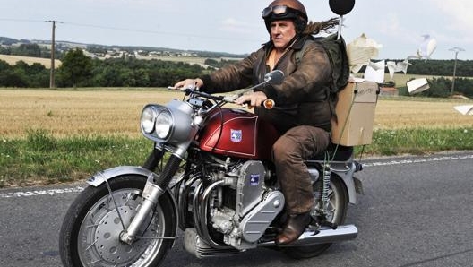 Gerard Depardieu nel film “Mammuth”