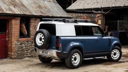 Il Land Rover Defender Hard Top ha una capacità di carico e di traino aumentata