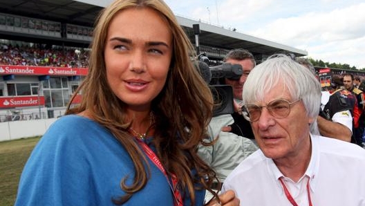 Tamara Ecclestone col padre Bernie. Ansa