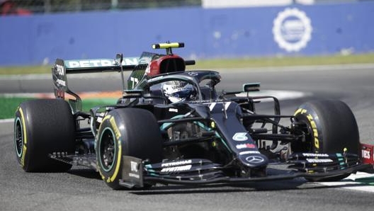 Valtteri Bottas in azione a Monza. Ap