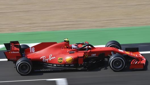 Charles Leclerc in azione a Silverstone. Lapresse