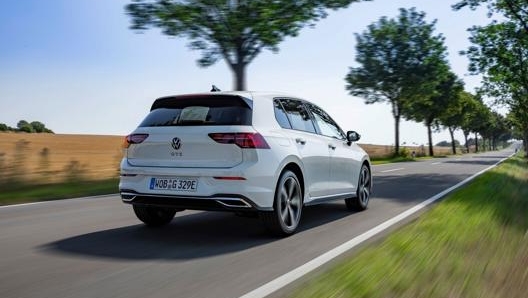 Alla guida della nuova Volkswagen Golf 8 Gte