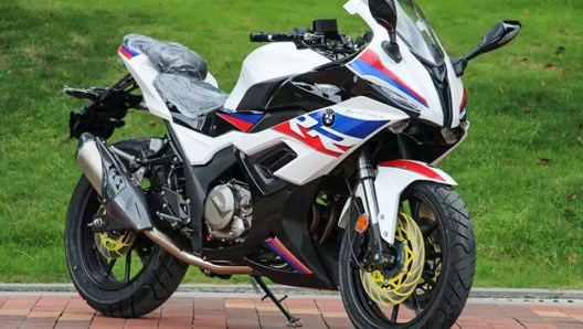 Moto S450RR nasce come sosia della Bmw  S 1000 RR