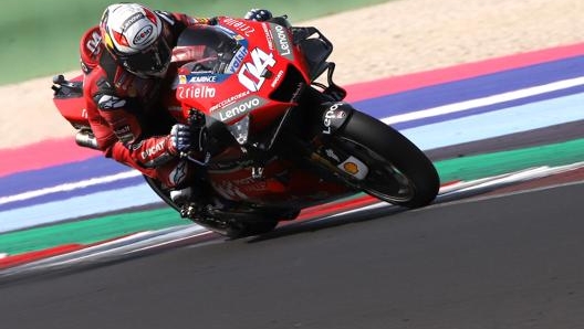 Andrea Dovizioso mantiene la leadership del Mondiale MotoGP per un solo punto. Ansa