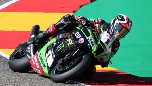 Jonathan Rea re della domenica, prima la Superpole Race poi Gara-2. Epa