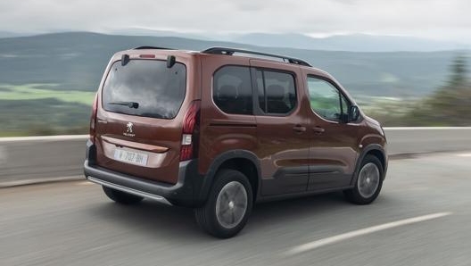 L’Allure Pack dispone di tutti i principali optional maggiormente richiesti dagli italiani amanti della casa del Leone. Peugeot