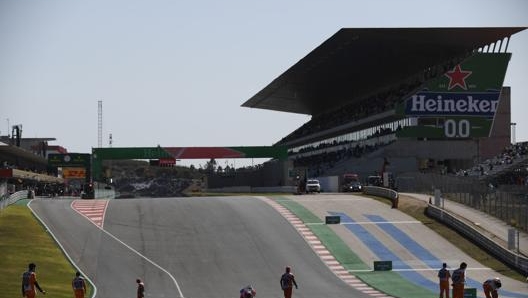 Il rettilineo del circuito di Portimao