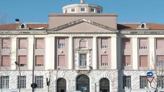 L’esterno dell’ospedale di Livorno