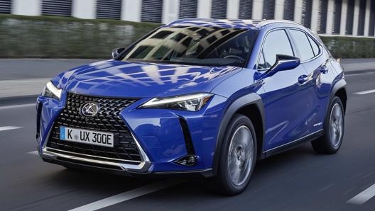 Debutto capitolino per la Lexus UX 300e