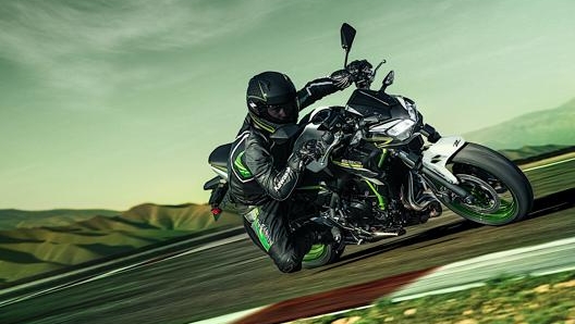 Kawasaki cala un tris di novità a due cilindri per il 2021