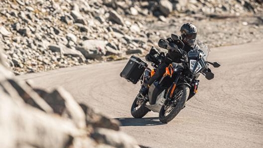 Non mancano gli aiuti alla guida sulla Ktm Adventure 890