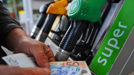 La spesa per il carburante  una spesa importante per le famiglie