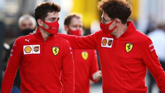 Charles Leclerc con Mattia Binotto. Getty