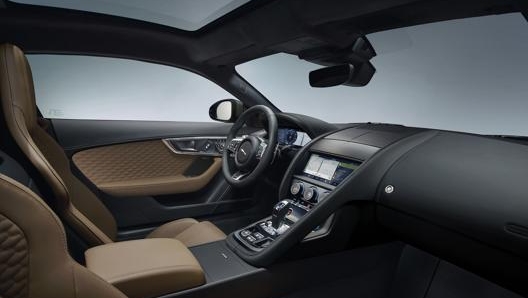 L’interno della nuova serie speciale Jaguar