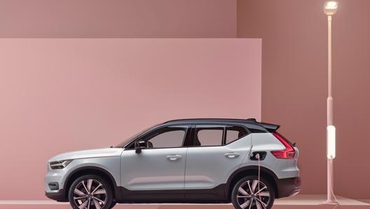 Volvo XC40 avrà un’autonomia di oltre 400 km