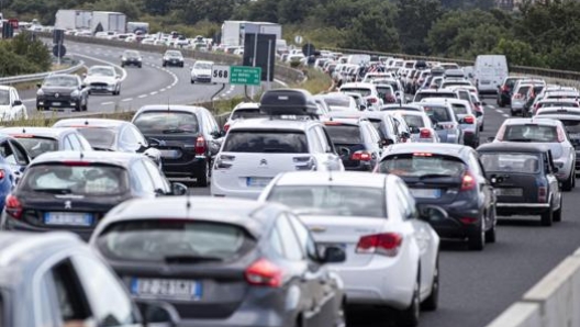 Secondo losservatorio Continental lauto rimane il mezzo preferito dagli italiani